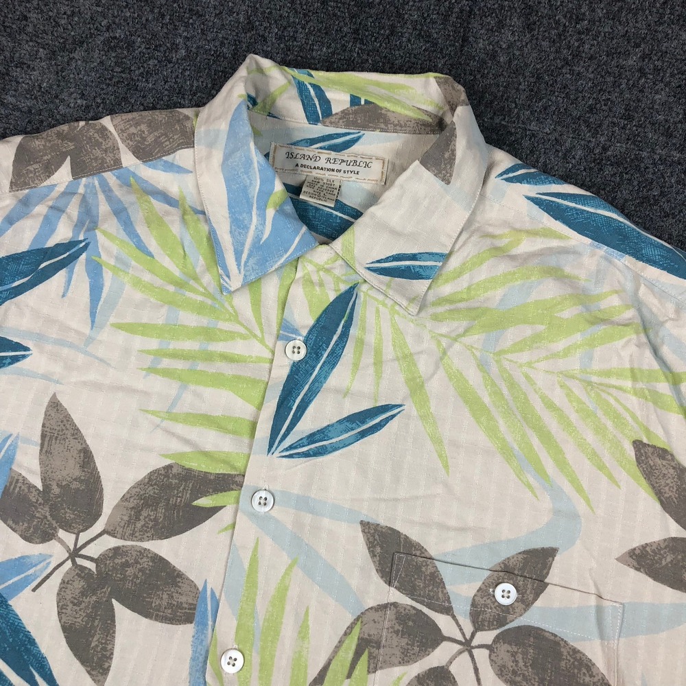 VTG Island Republic Mens Size Large‎ Silk Hawaiian Short Sleeve Button Up Shirt